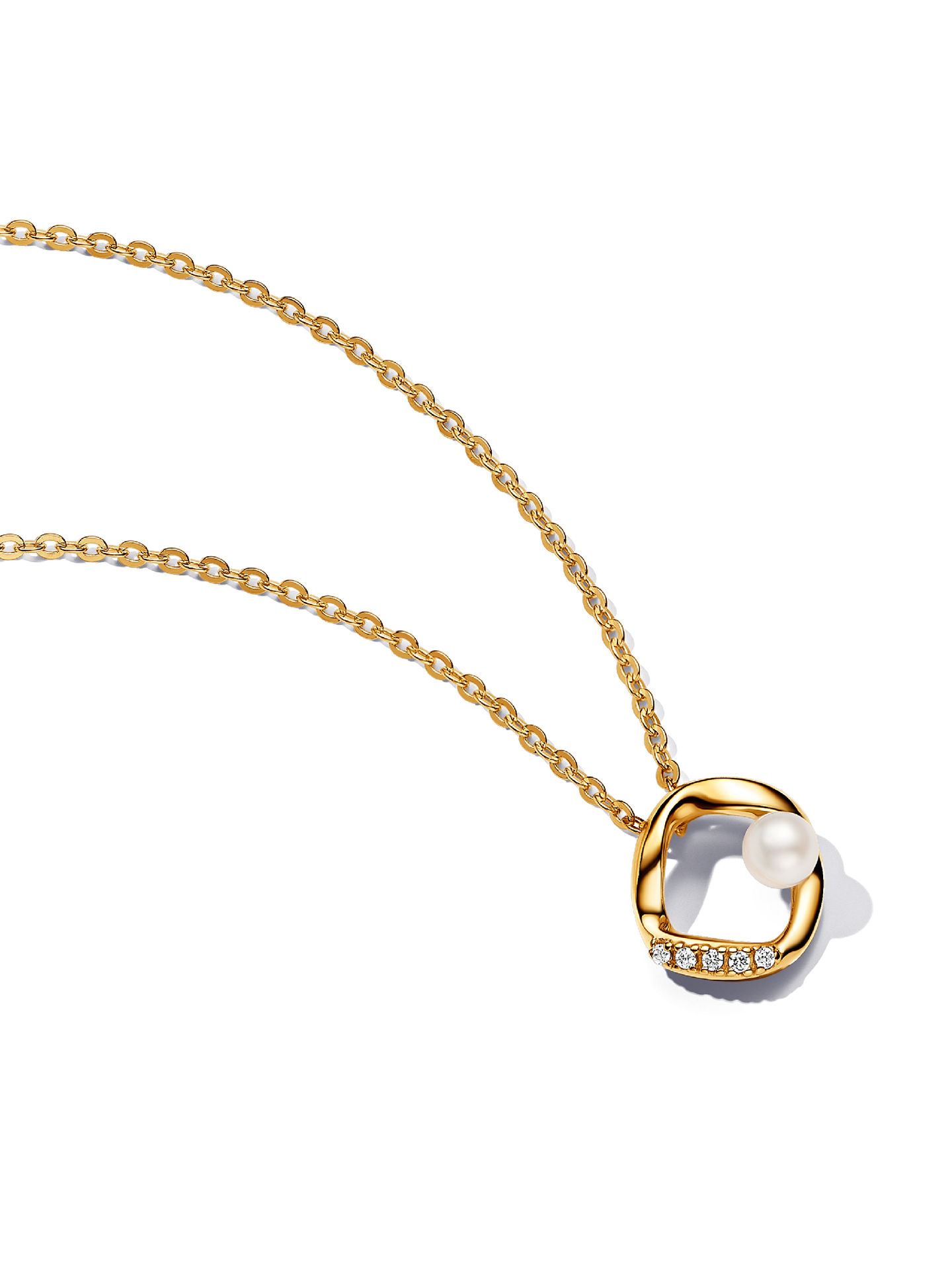 Женское колье Pandora Organically Shaped Pavé Circle & Treated Freshwater Cultured Pearl Collier, Gold plated, цвет: Позолоченный — фото 1