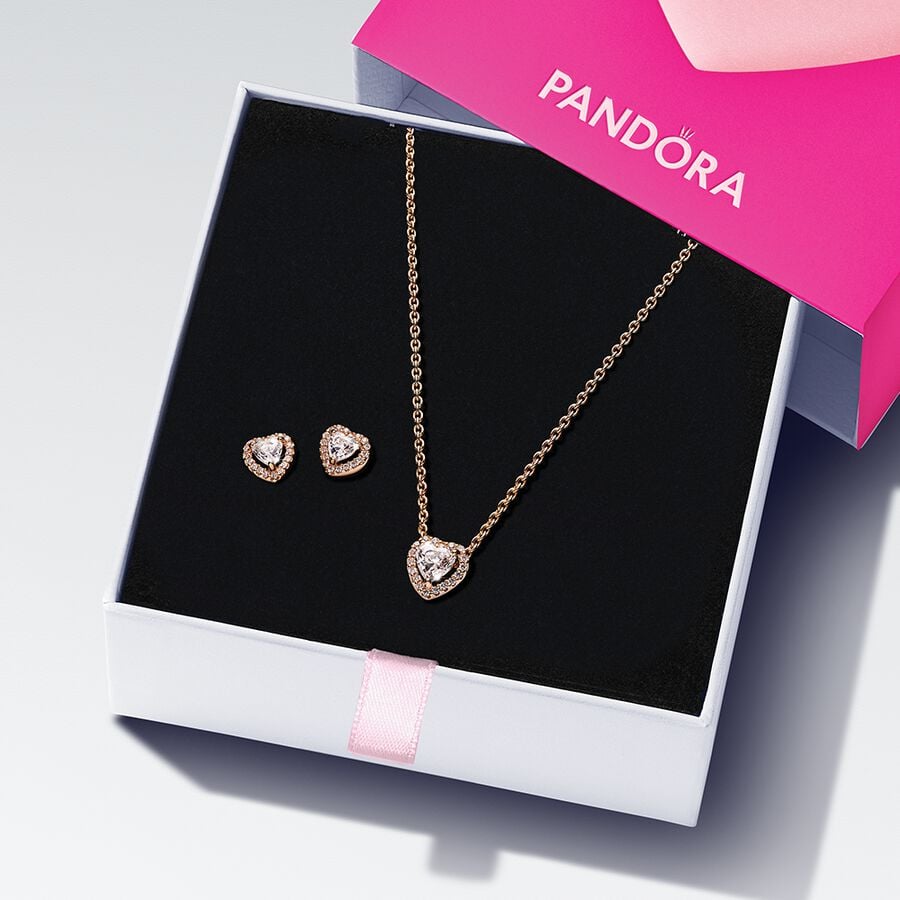 Sparkling Elevated Heart Jewelry Gift Set image number 0