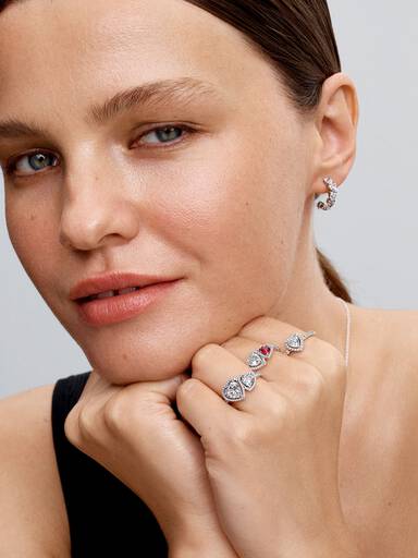 Sparkling Halo Hearts Ring