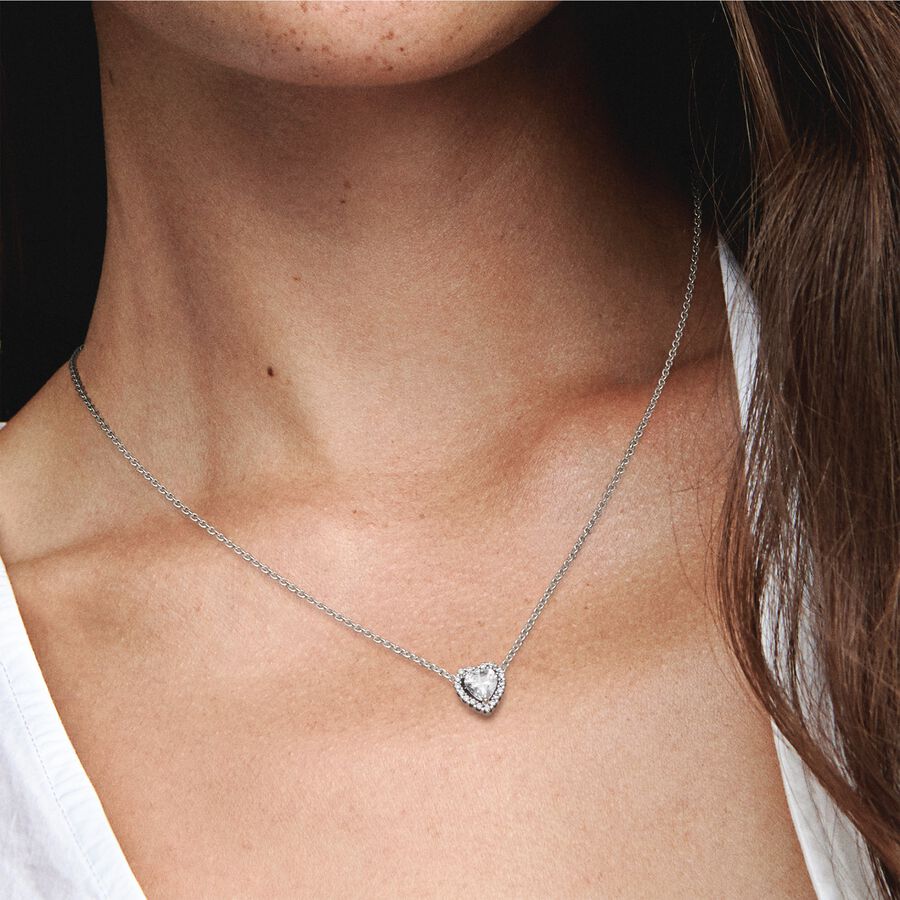 oversvømmelse Tålmodighed Layouten Elevated Heart Necklace | Sterling silver | Pandora US