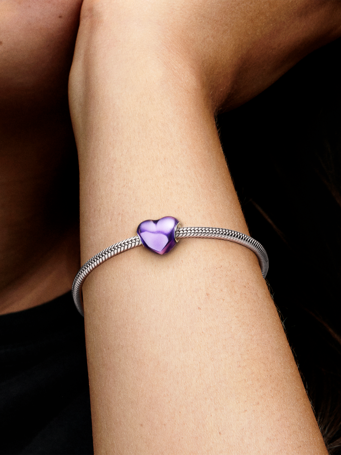 Женский шарм Pandora Metallic Purple Heart Charm, цвет: Серебро — фото 3