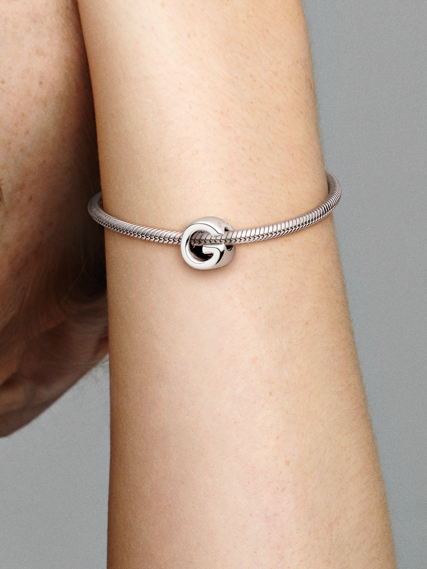 Женский шарм Pandora Letter G Alphabet Charm, Sterling silver, цвет: Серебро — фото 3