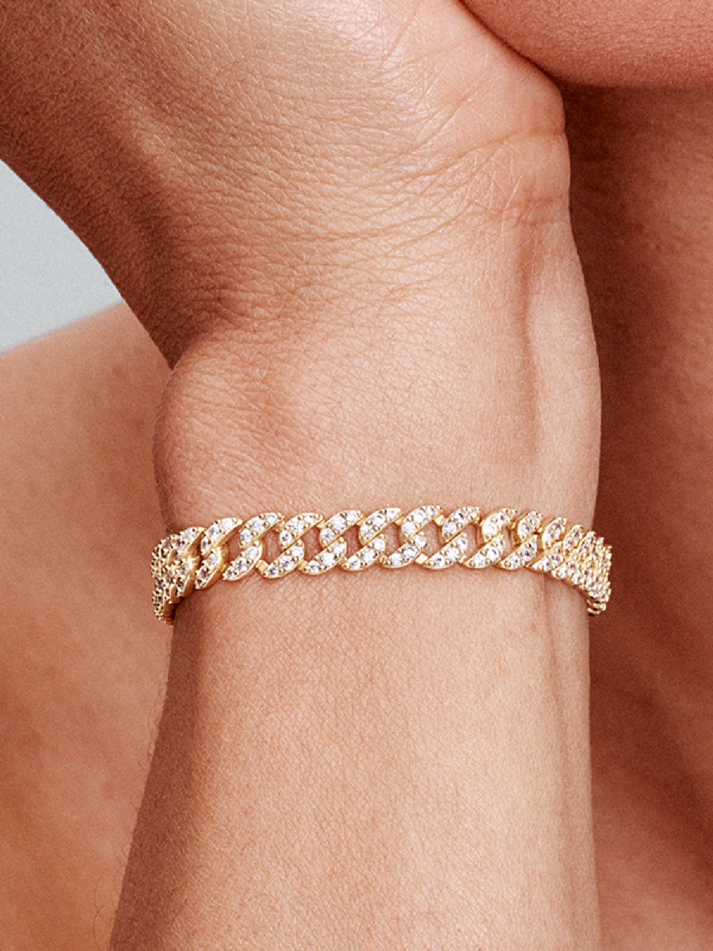 Женский браслет Pandora Pavé Cuban Chain, Gold plated, цвет: Позолоченный — фото 3