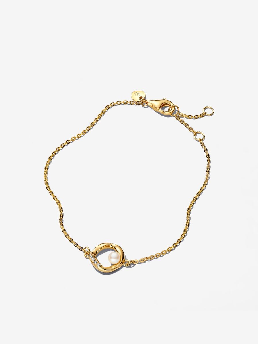 Organically Shaped Pavé Circle & Treated Freshwater Cultured Pearl Bracelet