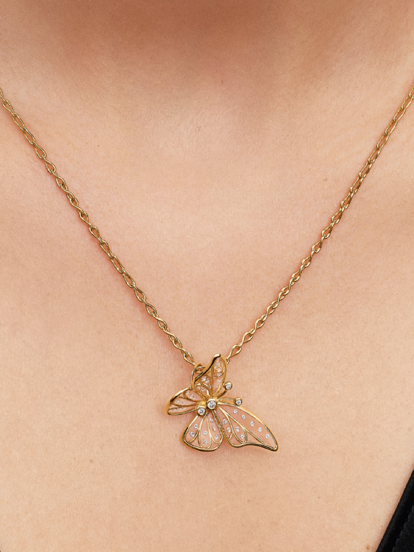 Женский шарм Pandora Oversized Butterfly Openwork Charm, цвет: Позолоченный — фото 3