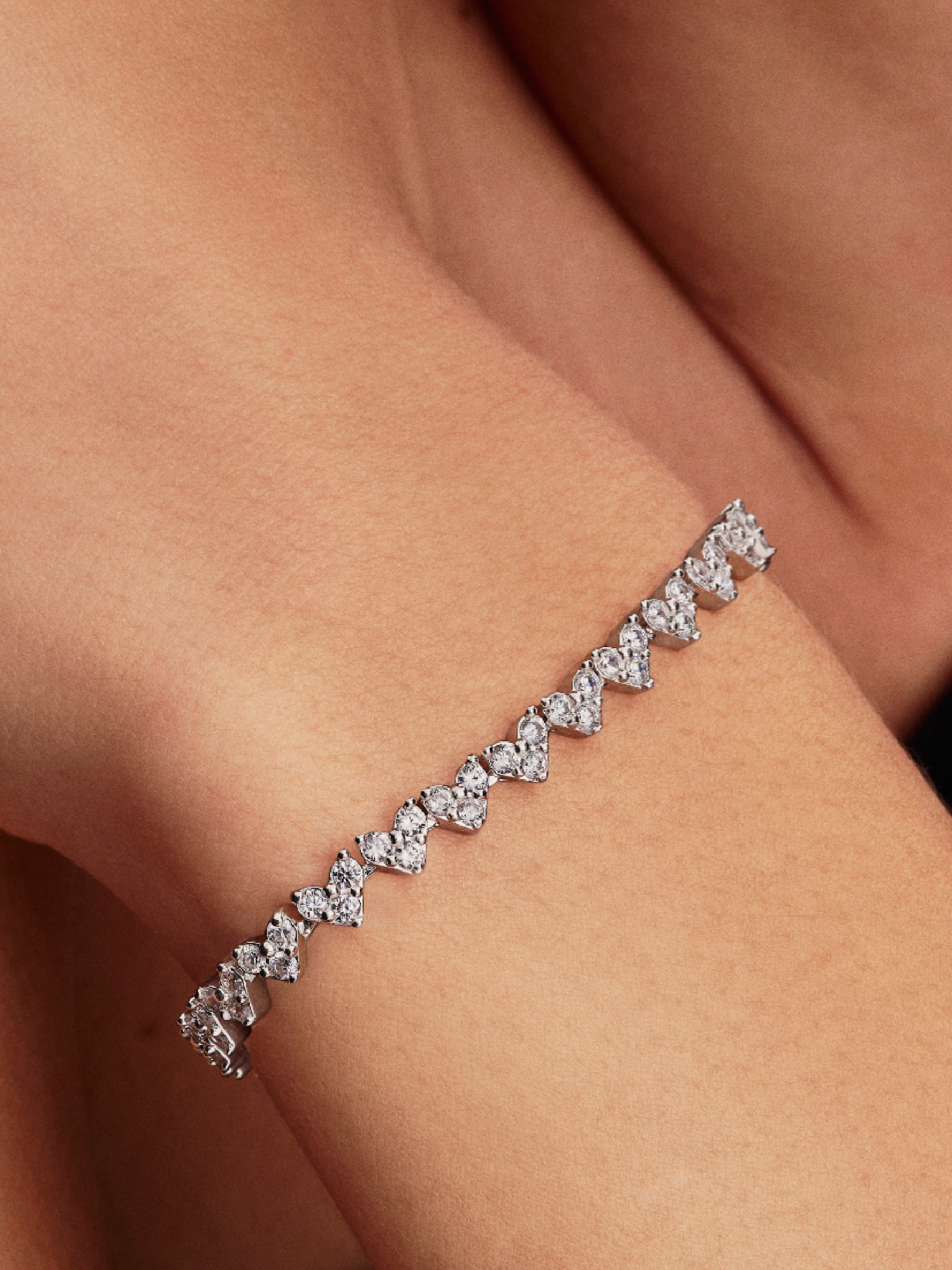 Женский браслет Pandora Triple Stone Heart, Sterling silver, цвет: Серебро — фото 3