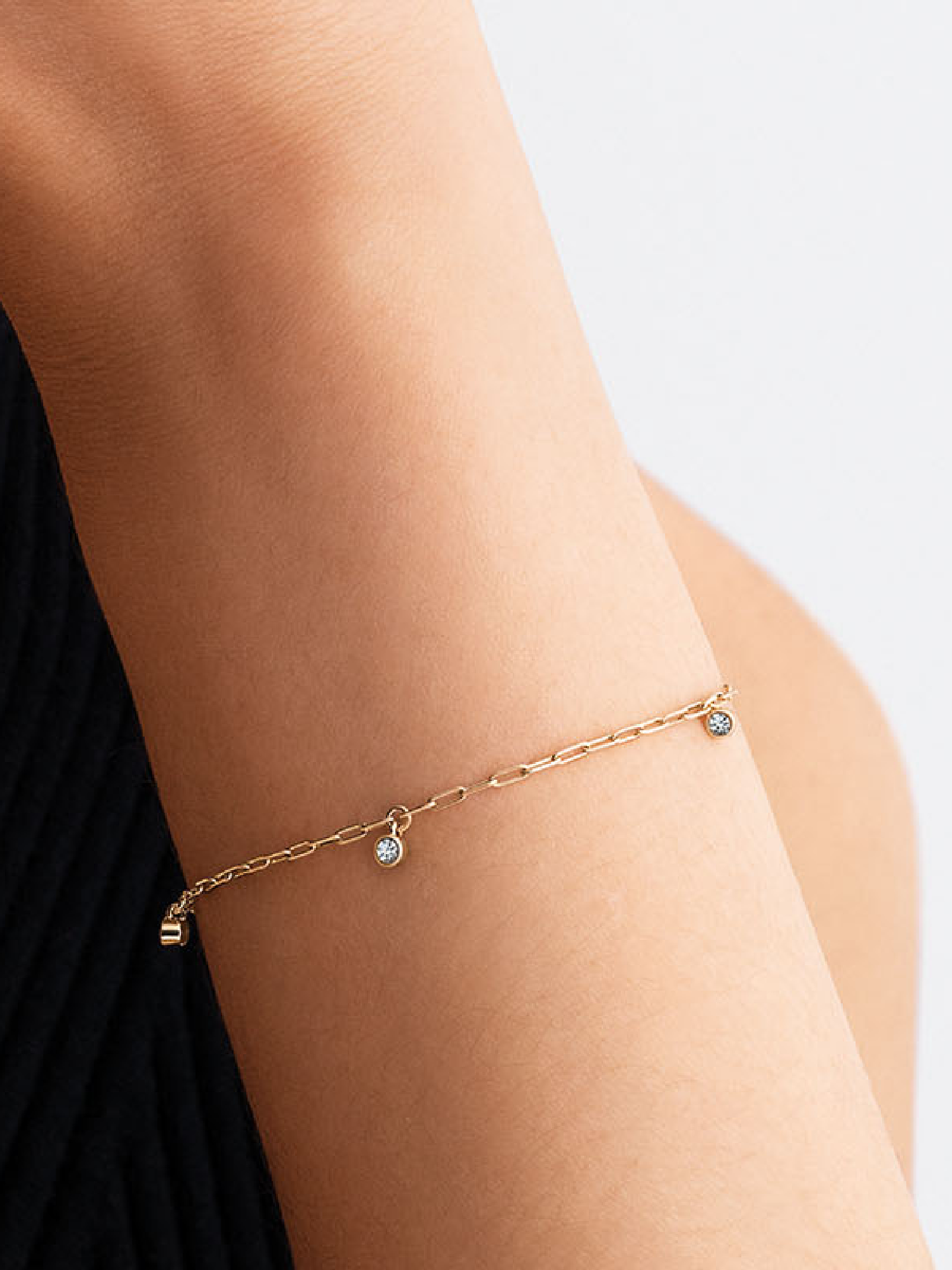 Женский браслет Pandora Era Bezel Lab-Grown Diamond Dangle Paperclip Chain, цвет: Золотой — фото 3