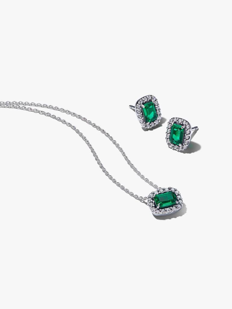Sparkling Green Halo Jewelry Gift Set