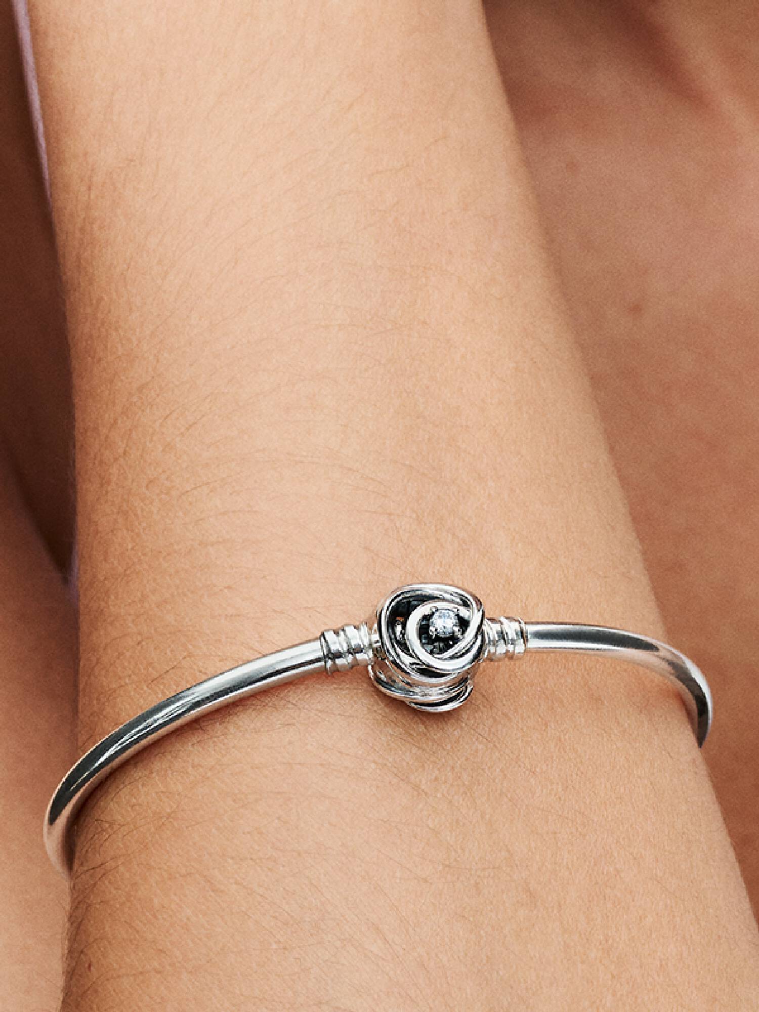 FINAL SALE - Pandora Moments Encircled Clasp Bangle