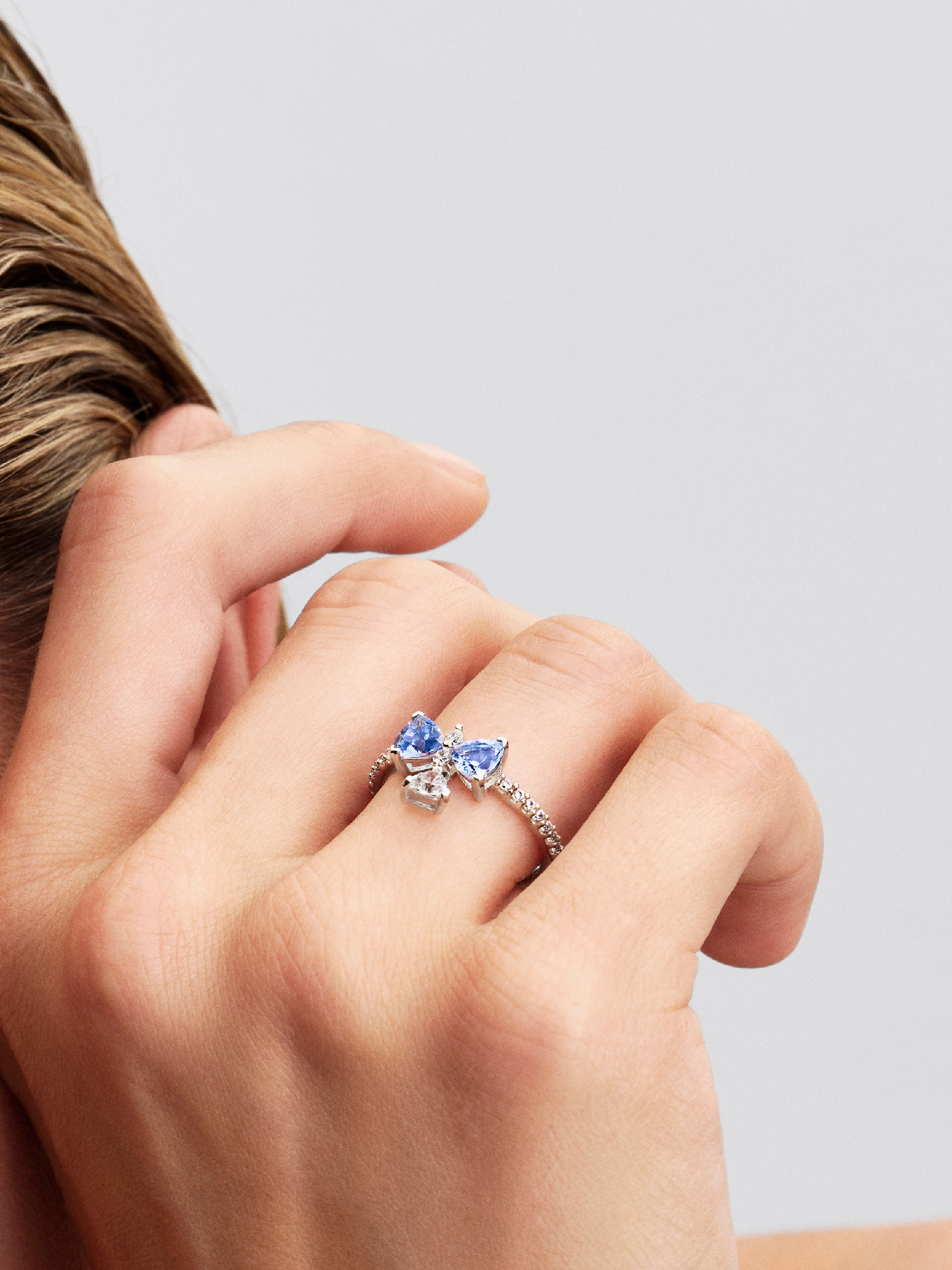 Женское кольцо Pandora Bridgerton Blue Bow, цвет: Серебро — фото 3