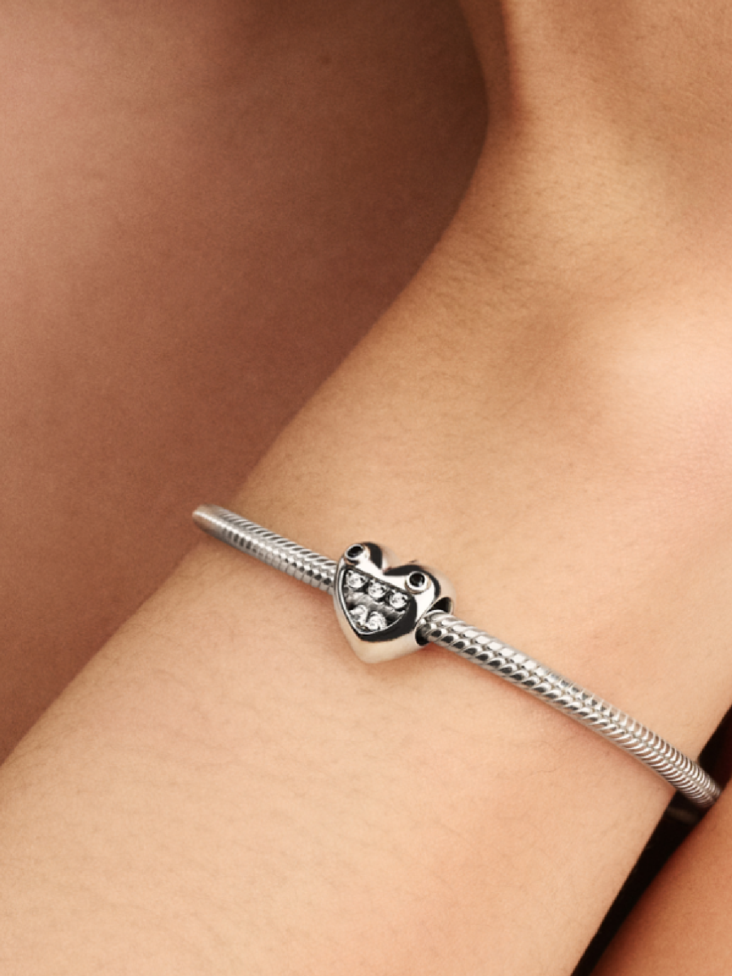 Женский шарм Pandora Mom's Little Monsters Heart Charm, цвет: Серебро — фото 3