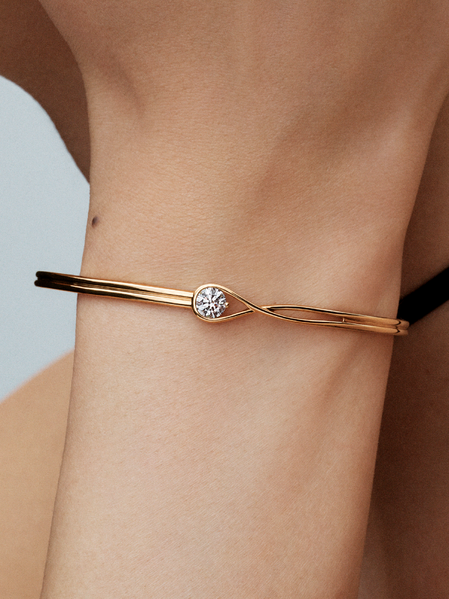 Pandora Infinite 14k Gold Lab-grown Diamond Bangle
