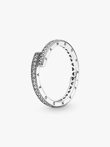 Sparkling Overlapping Ring