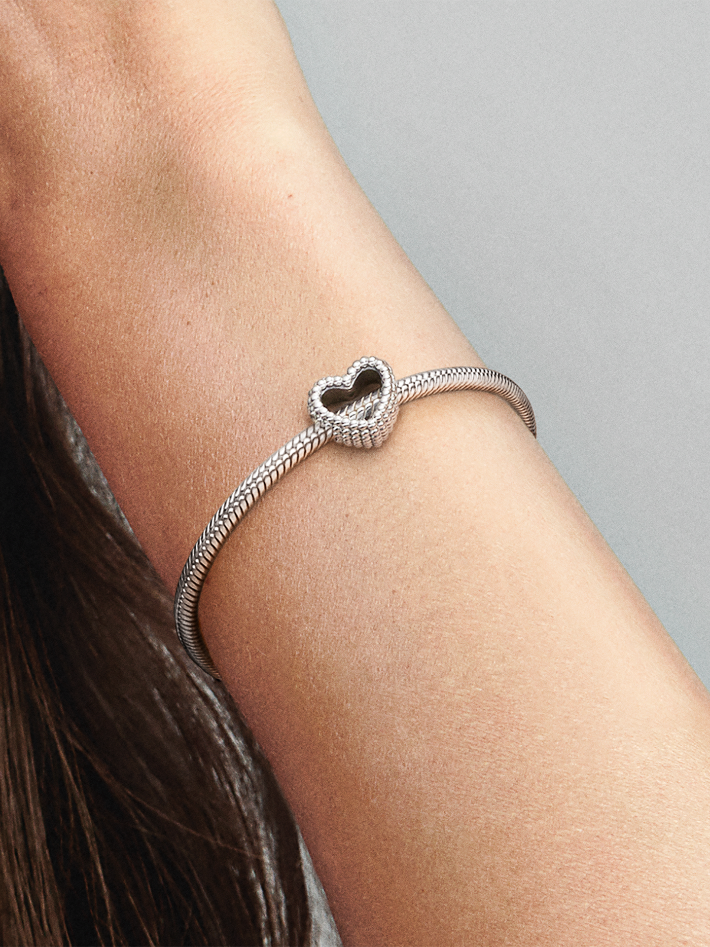 Женский шарм Pandora Beaded Open Heart Charm, Sterling silver, цвет: Серебро — фото 3