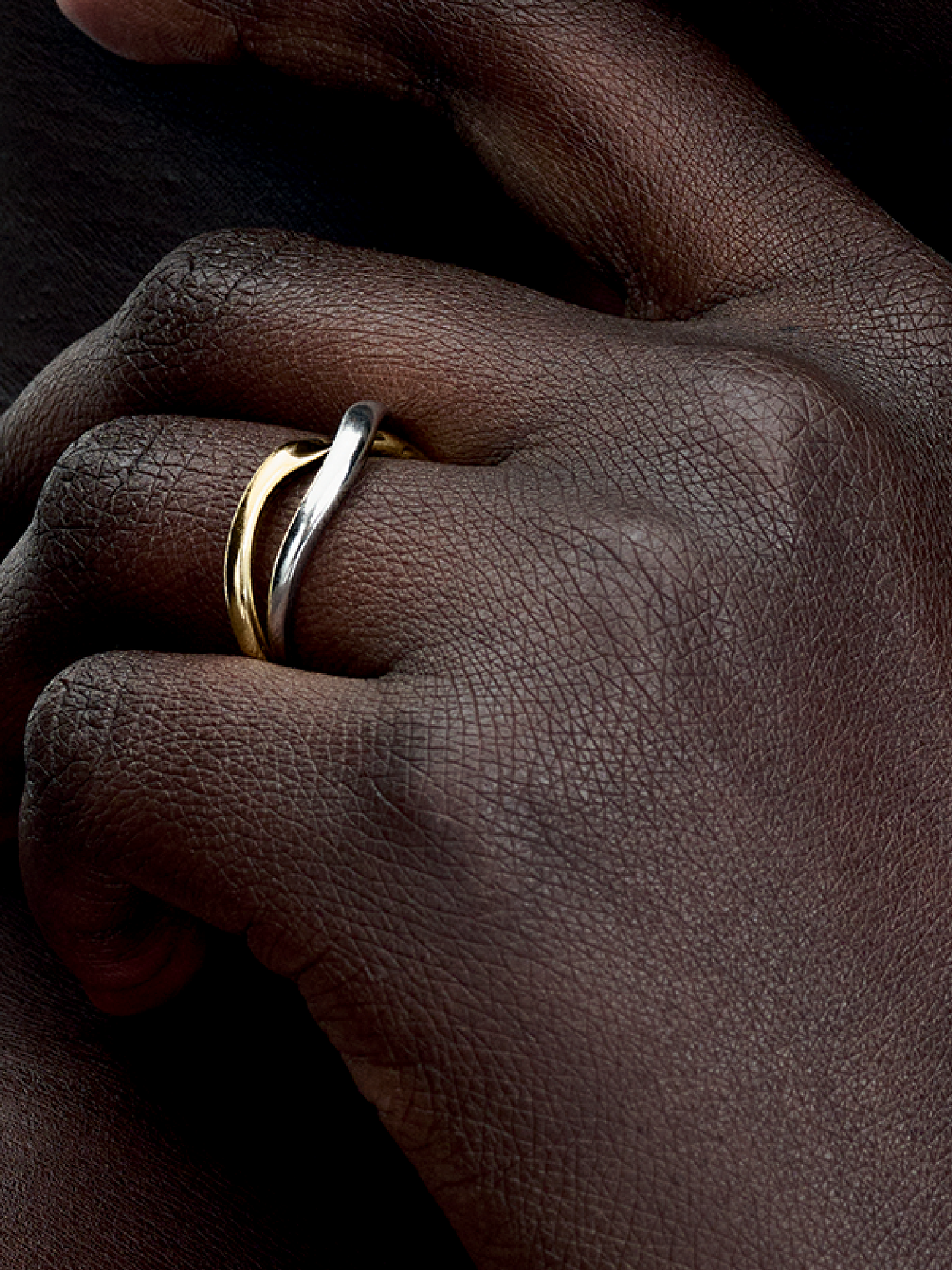 Женское кольцо Pandora Two-tone Entwined Bands, цвет: Двухцветный — фото 3