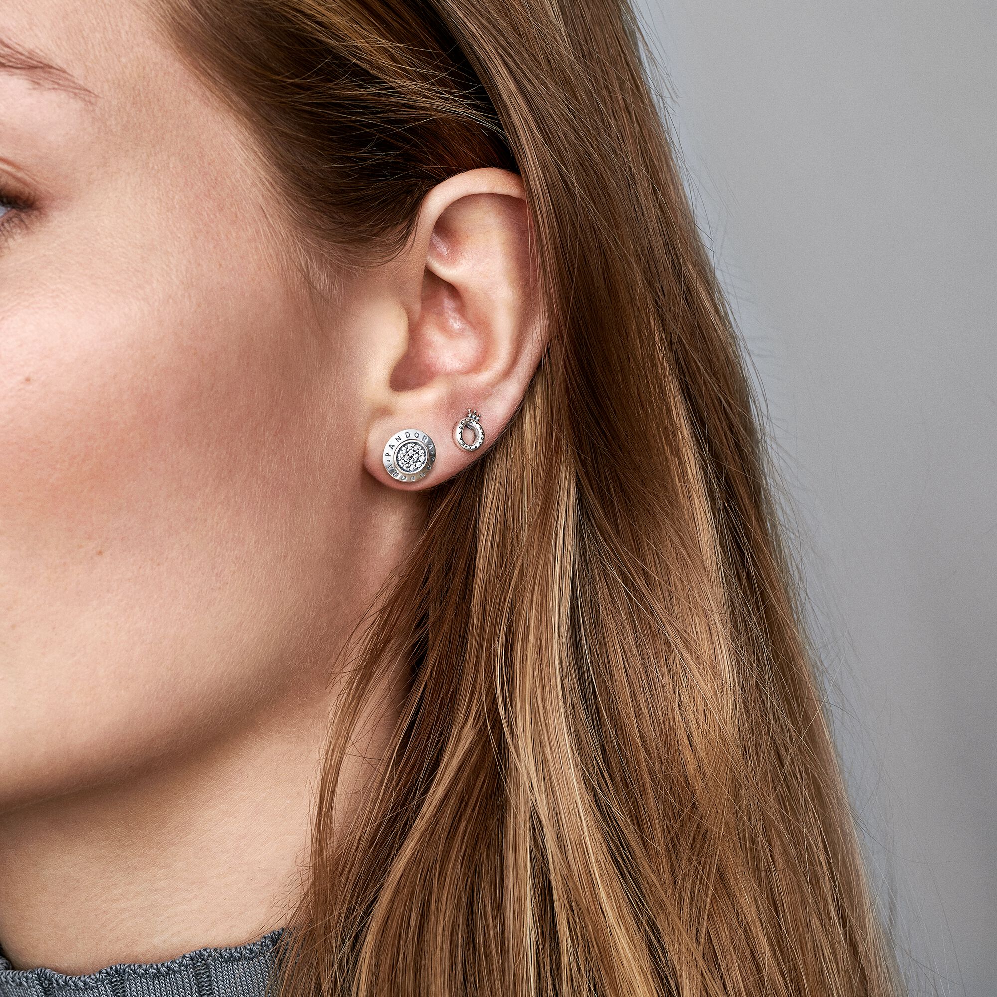 Polished Crown O Stud Earrings 