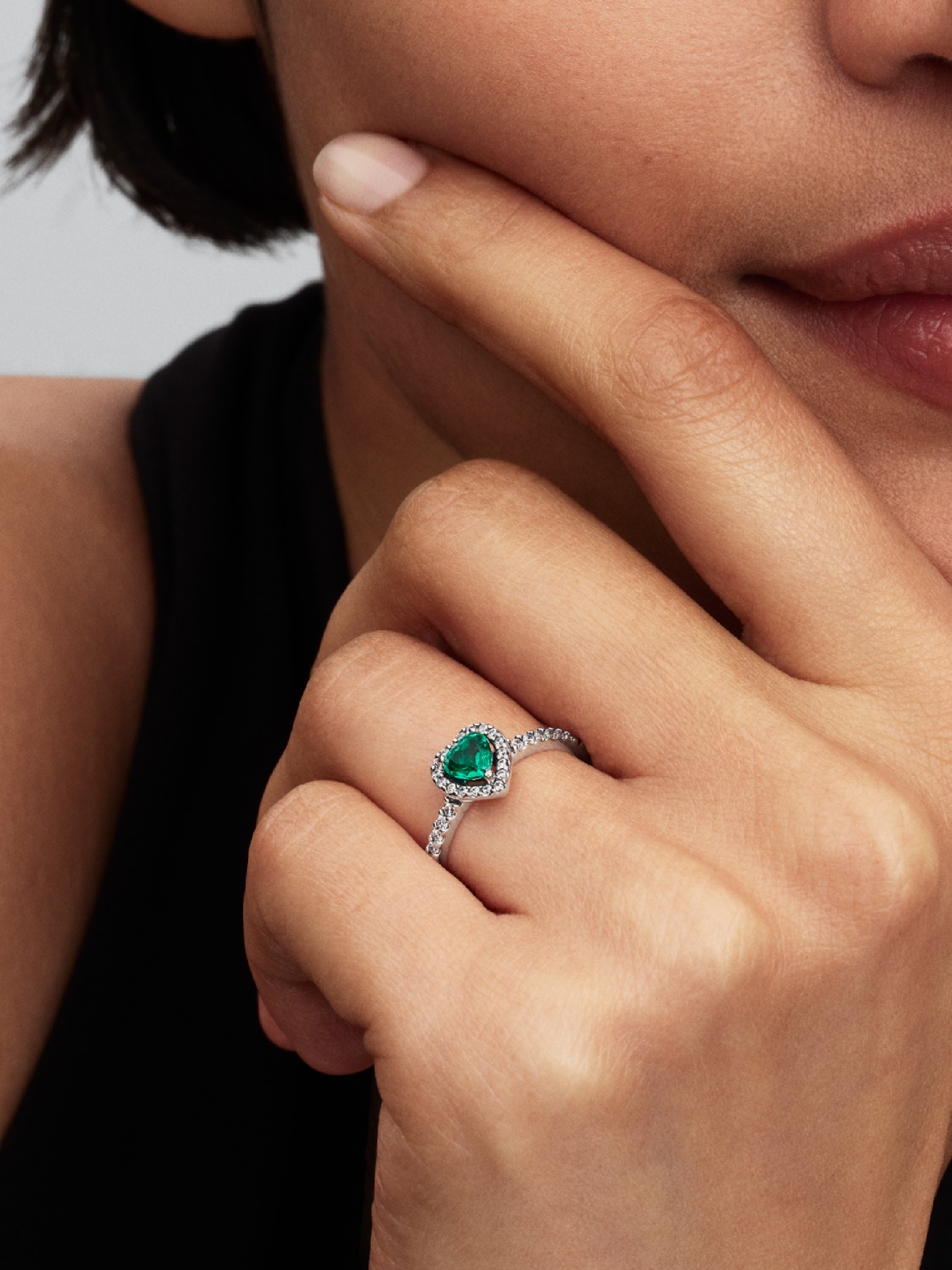 Женское кольцо Pandora Elevated Royal Green Heart, цвет: Серебро — фото 3