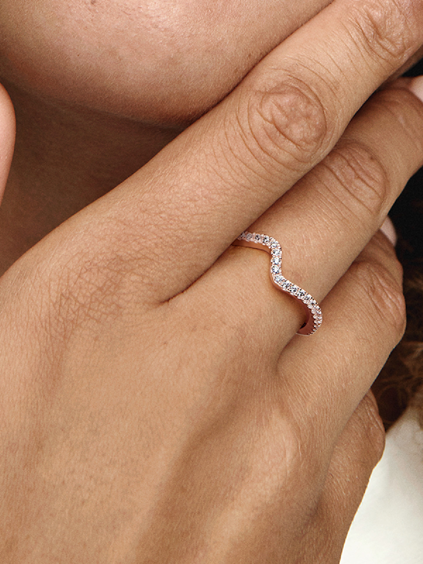 Женское кольцо Pandora Sparkling Wave, Rose gold plated, цвет: Покрытие розовым золотом — фото 3