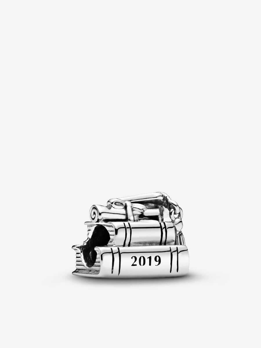 2019 Graduation Charm