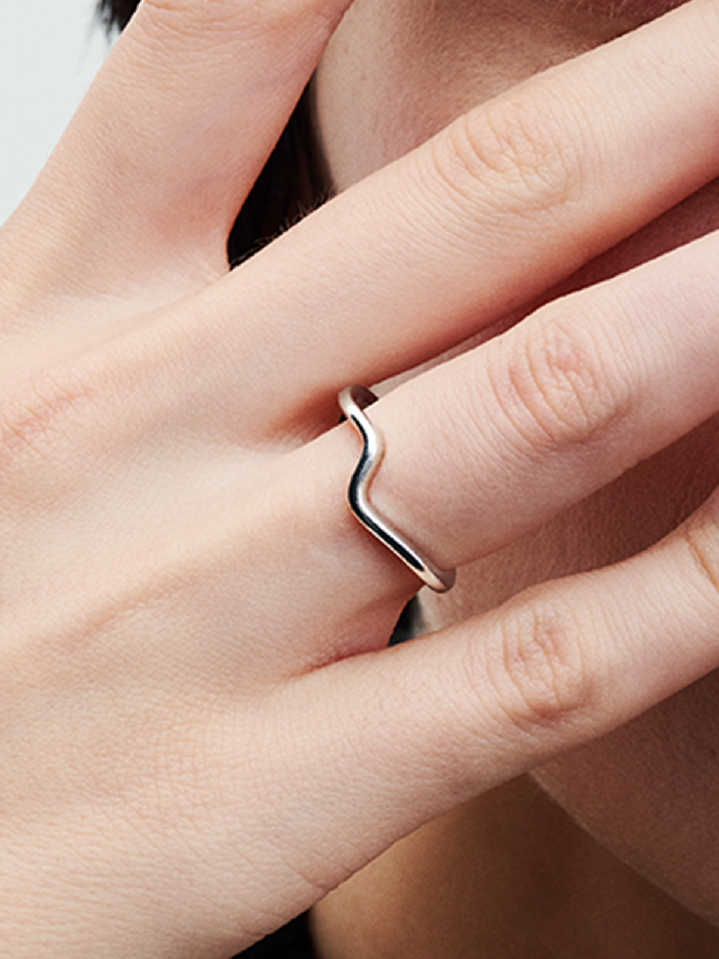 Женское кольцо Pandora Polished Wave, Sterling silver, цвет: Серебро — фото 3