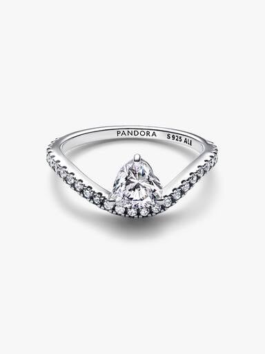 Wavy Pavé Heart Ring
