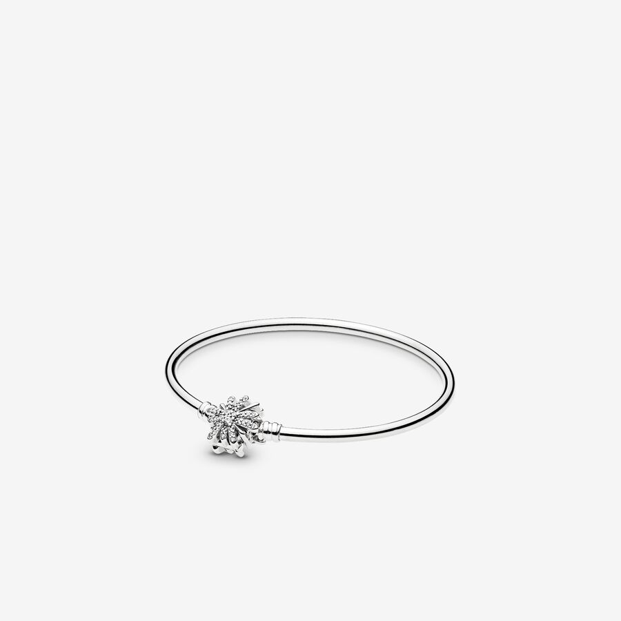 is this a good fit? i measured my wrist at 16cm and online pandora said i  should buy a 18cm bracelet. now that im wearing it im not sure if this is
