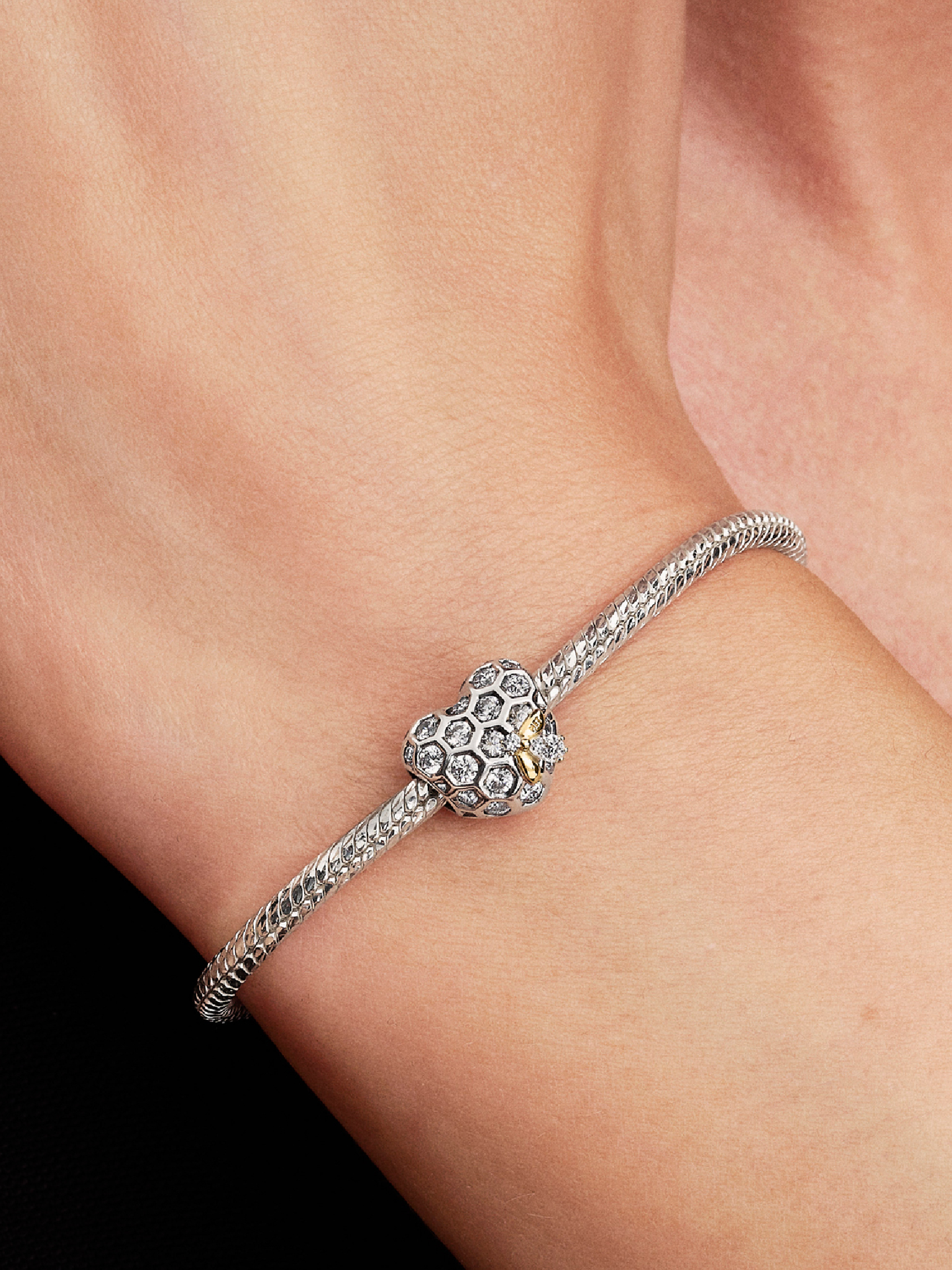 Женский шарм Pandora Bridgerton Honeycomb & Bee Heart Charm, цвет: Двухцветный — фото 3