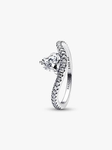 Wavy Pavé Heart Ring