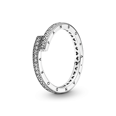Sparkling Overlapping Ring