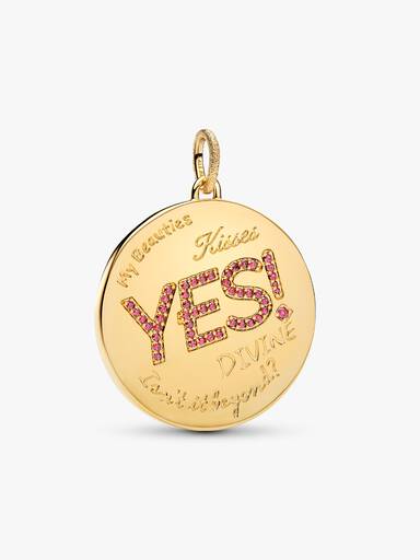 Pat McGrath The Beauty Mantra Oversized Medallion