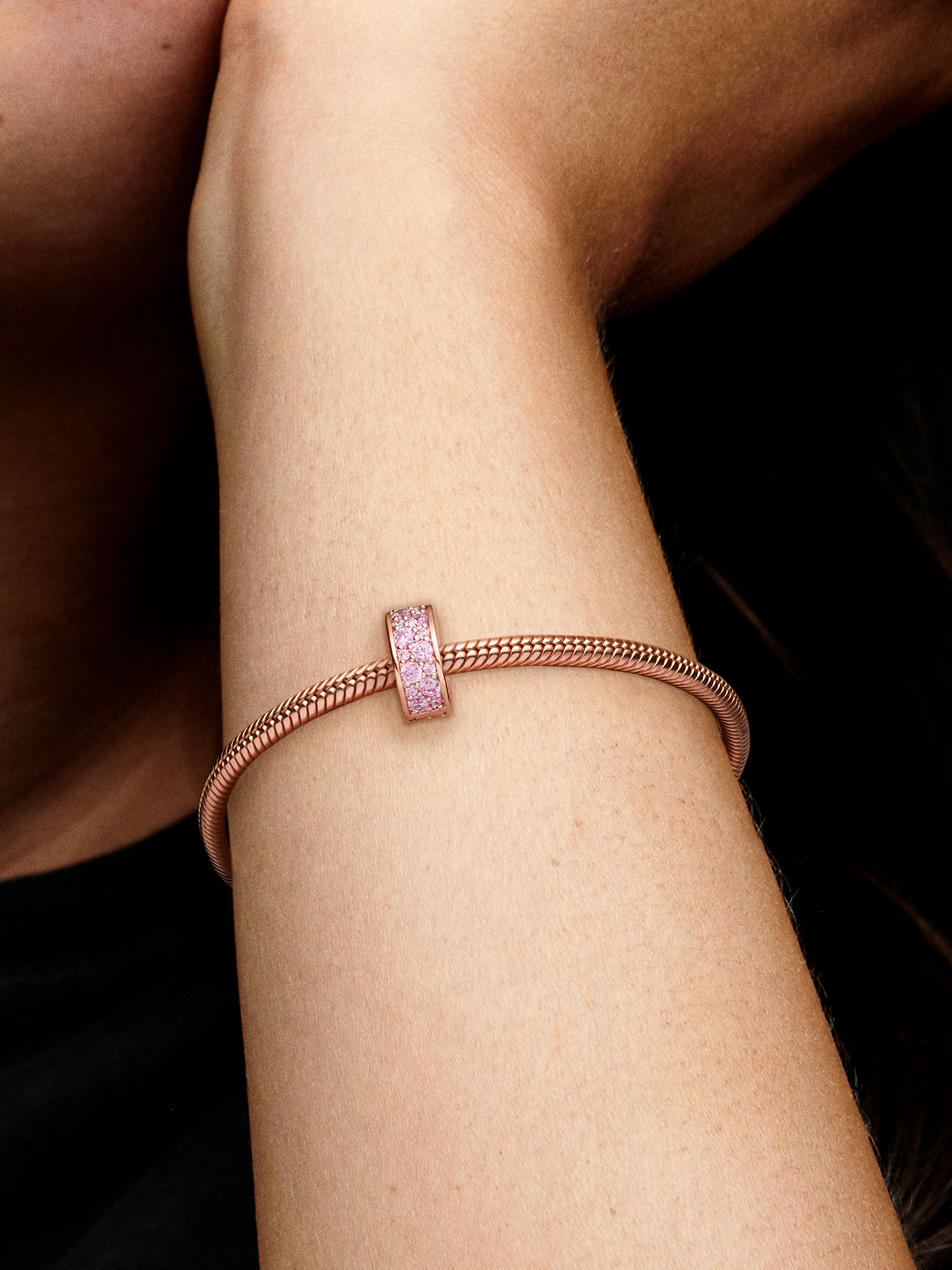 Женский шарм Pandora Pink Pavé Clip Charm, Rose gold plated, цвет: Покрытие розовым золотом — фото 3
