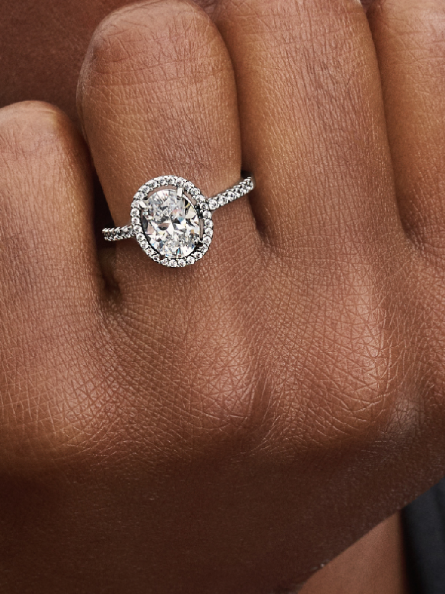 Женское кольцо Pandora Oval Sparkling Halo Statement, цвет: Серебро — фото 3