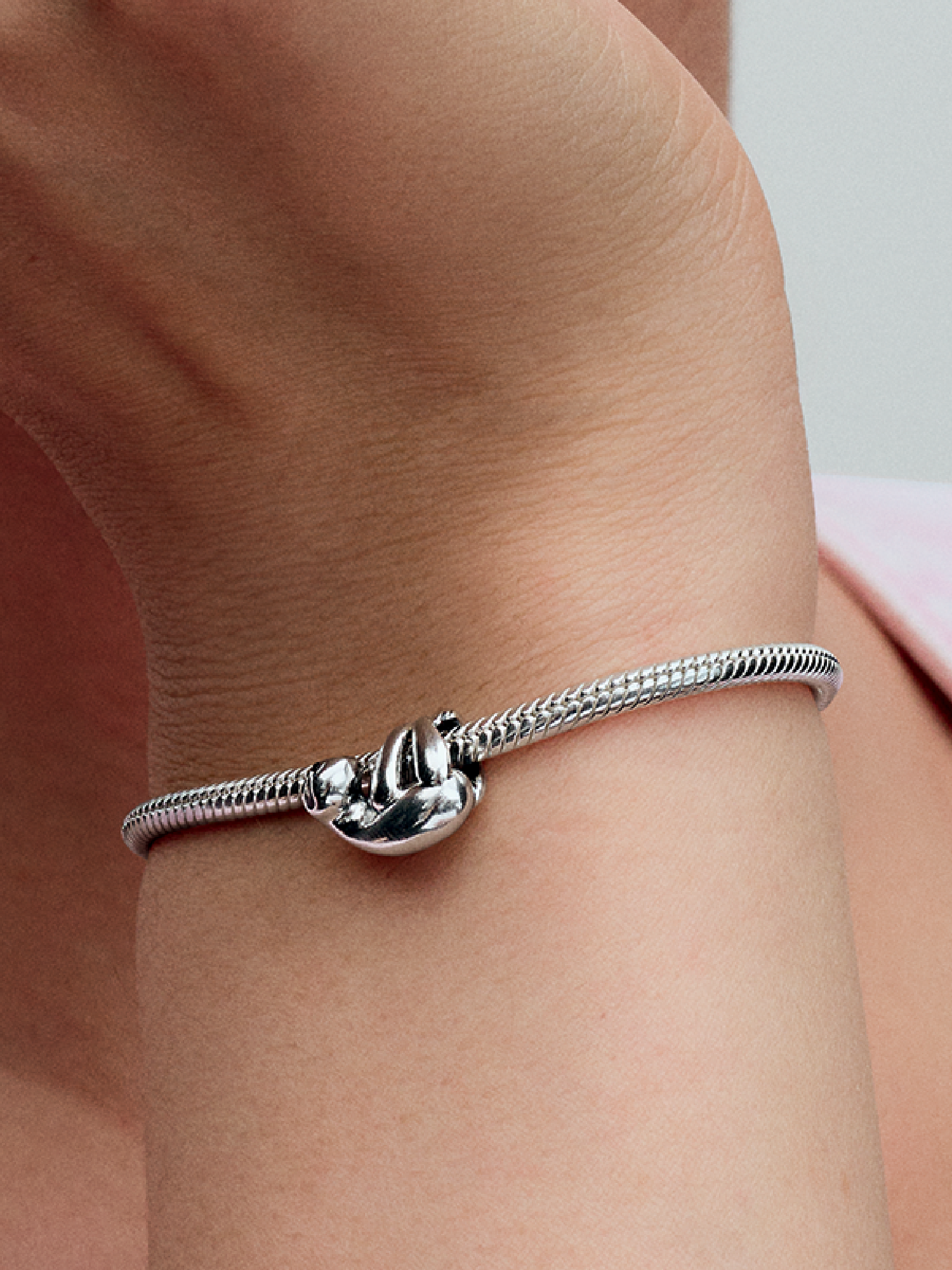 Женский шарм Pandora Hanging Sloth Charm, цвет: Серебро — фото 3