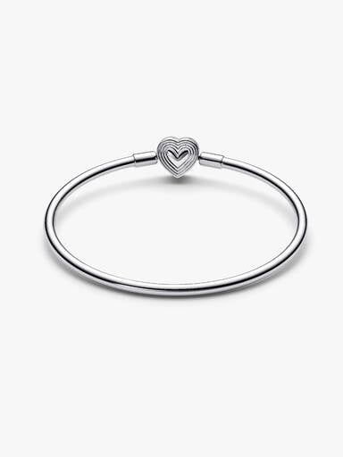 FINAL SALE - Radiating Heart Clasp Bangle