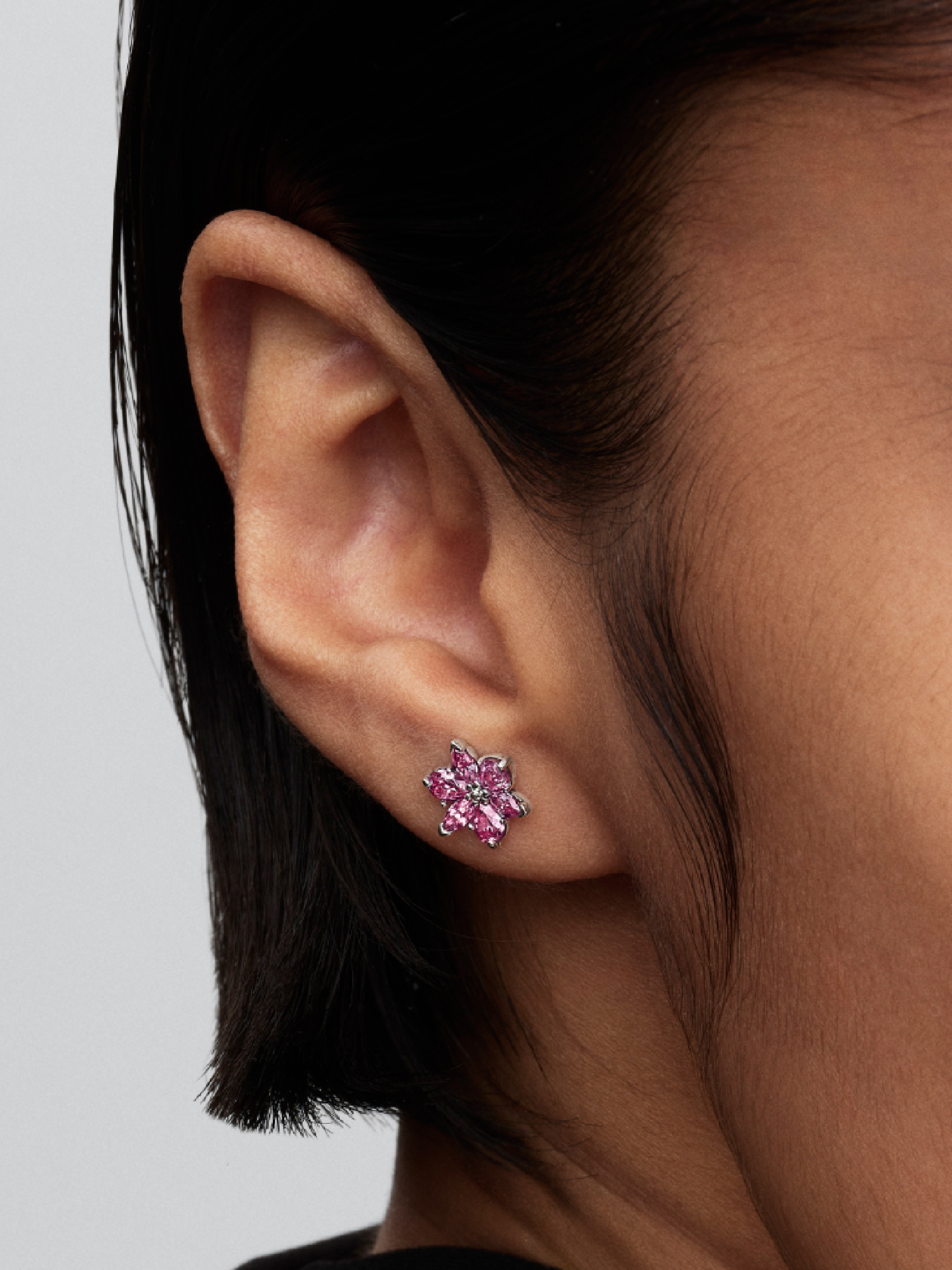 Женские серьги Pandora Herbarium Sparkling Pink Flower, цвет: Серебро — фото 3