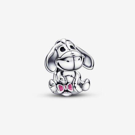 Come with @traceofhearts🩷 to get a new charm for her Pandora