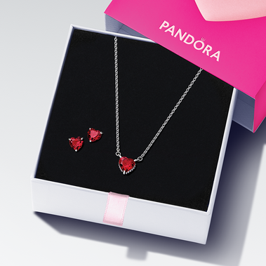Pandora - Ca y est : le kit d'entretien est disponible pour polir, nettoyer  et protéger vos bijoux PANDORA ! A découvrir en boutique PANDORA et sur  notre estore >>