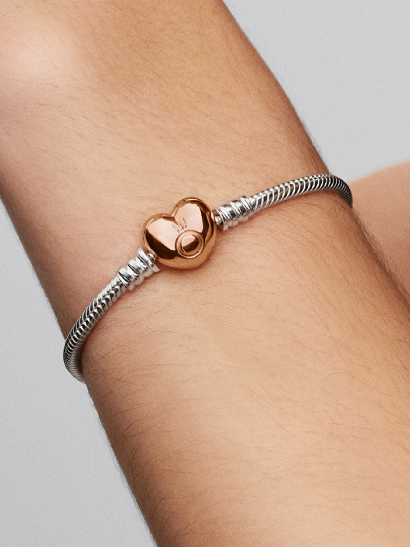 Женский браслет Pandora Moments Heart & Snake Chain, Two-tone, цвет: Двухцветный — фото 3
