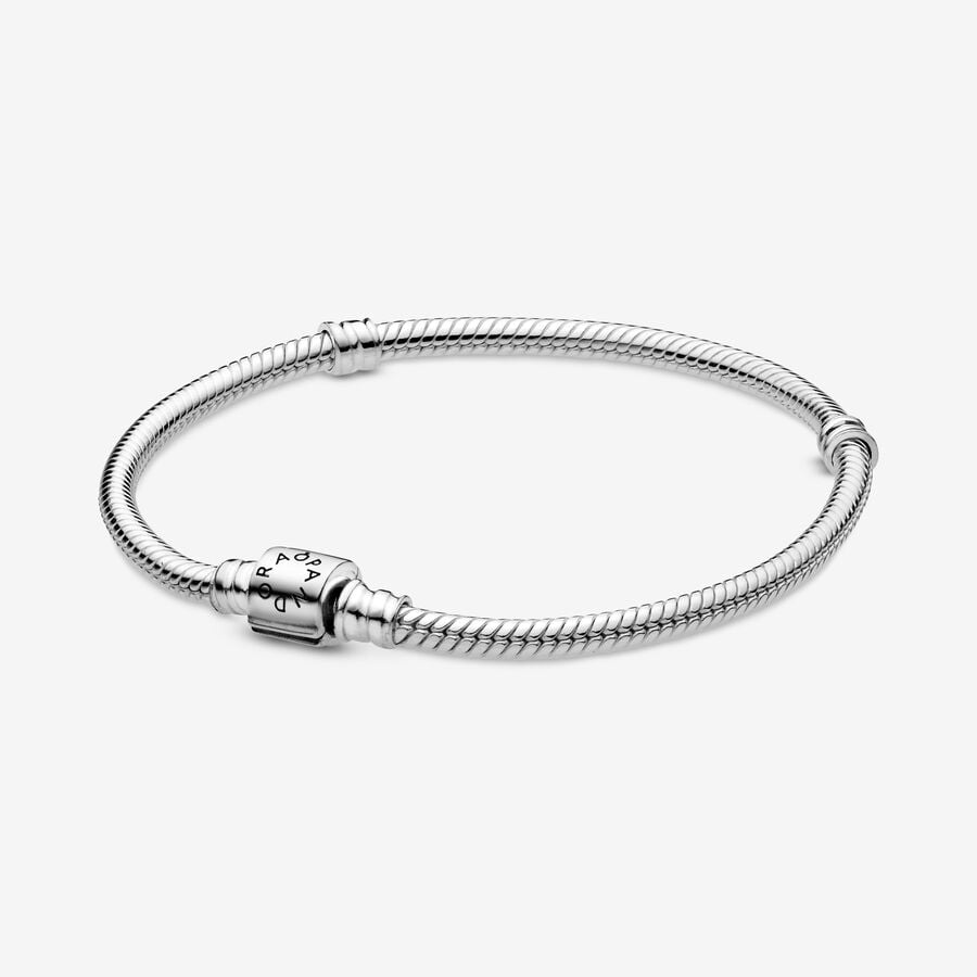 silhuet farligt rigtig meget Pandora Moments Barrel Clasp Snake Chain Bracelet | Sterling silver |  Pandora US
