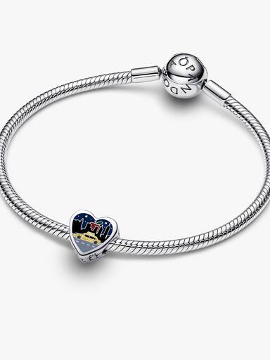 Sleepless in New York Charm