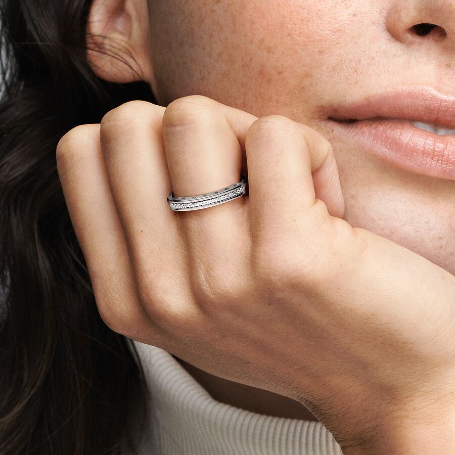 Signature I-D Pavé Ring Sterling silver | US