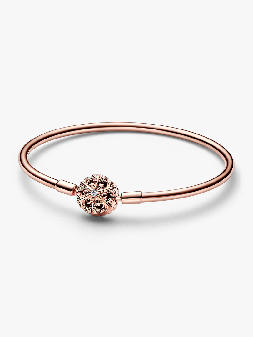 Pandora Moments Sparkling Snowflake Clasp Bangle