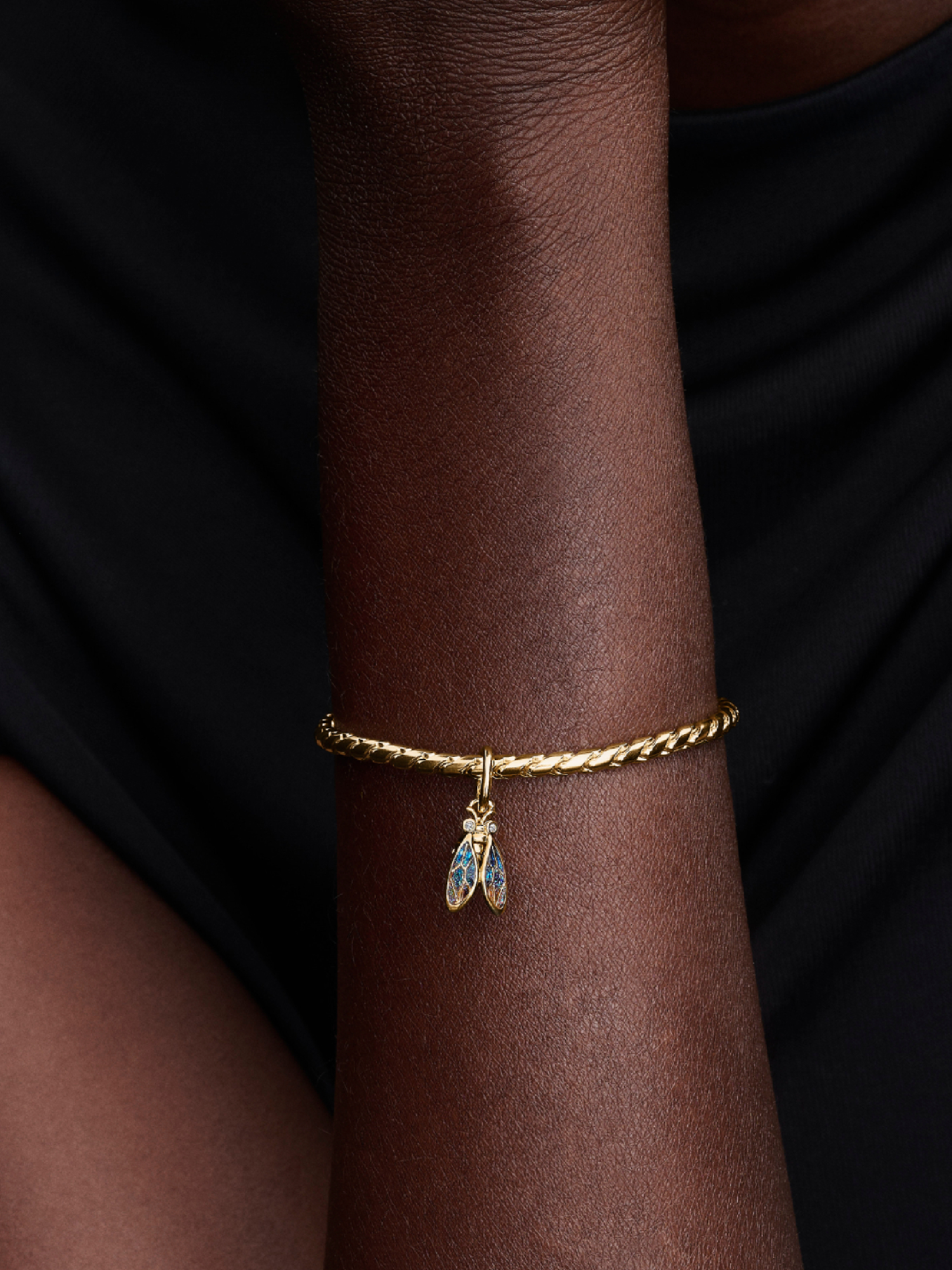 Cicada Dangle Charm | Pendant | Gold plated | Pandora US