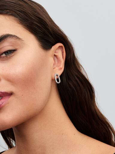 Openable Stud Earring