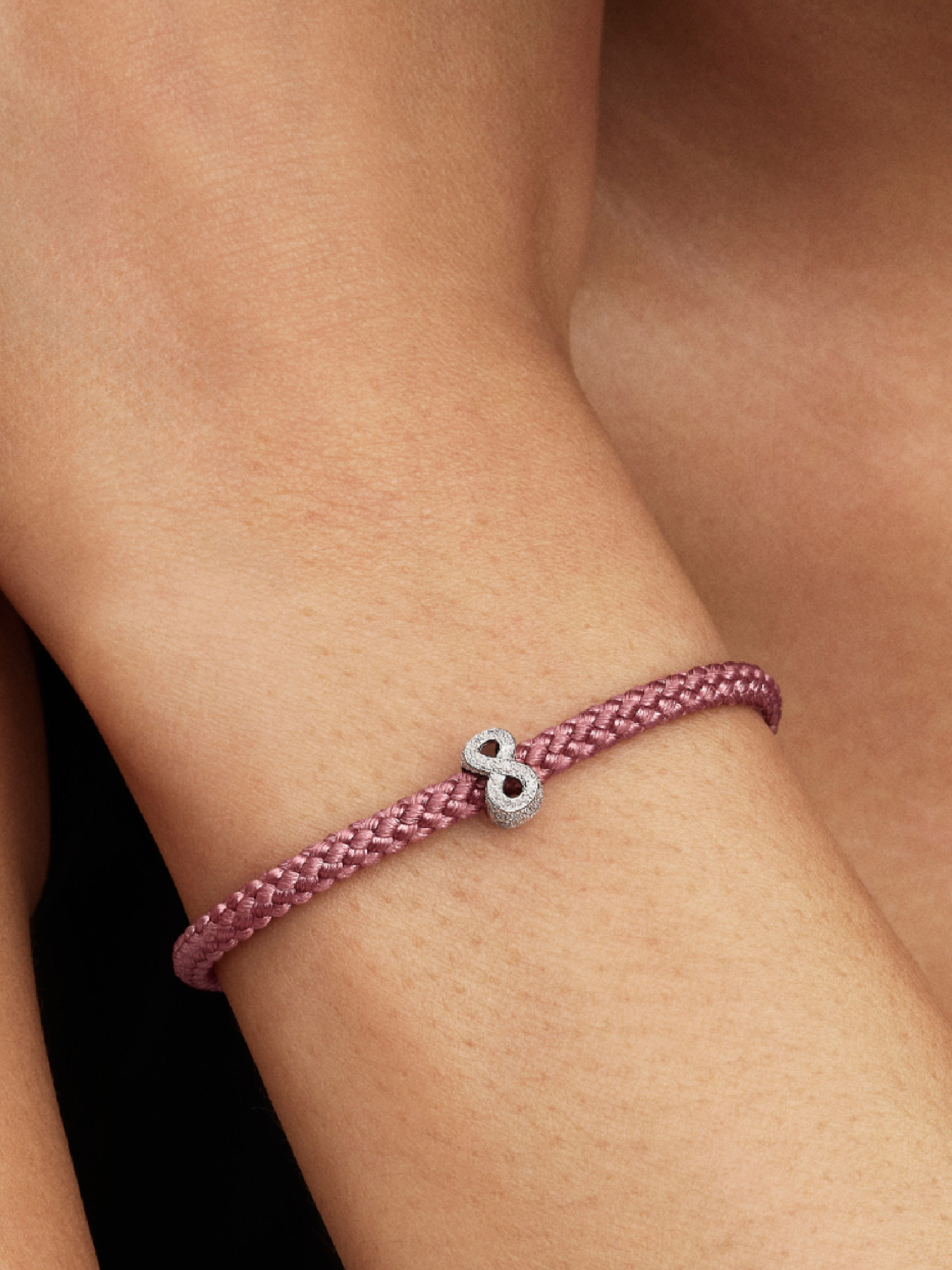Женский шарм Pandora Textured Infinity Symbol Mini Charm, цвет: Серебро — фото 3