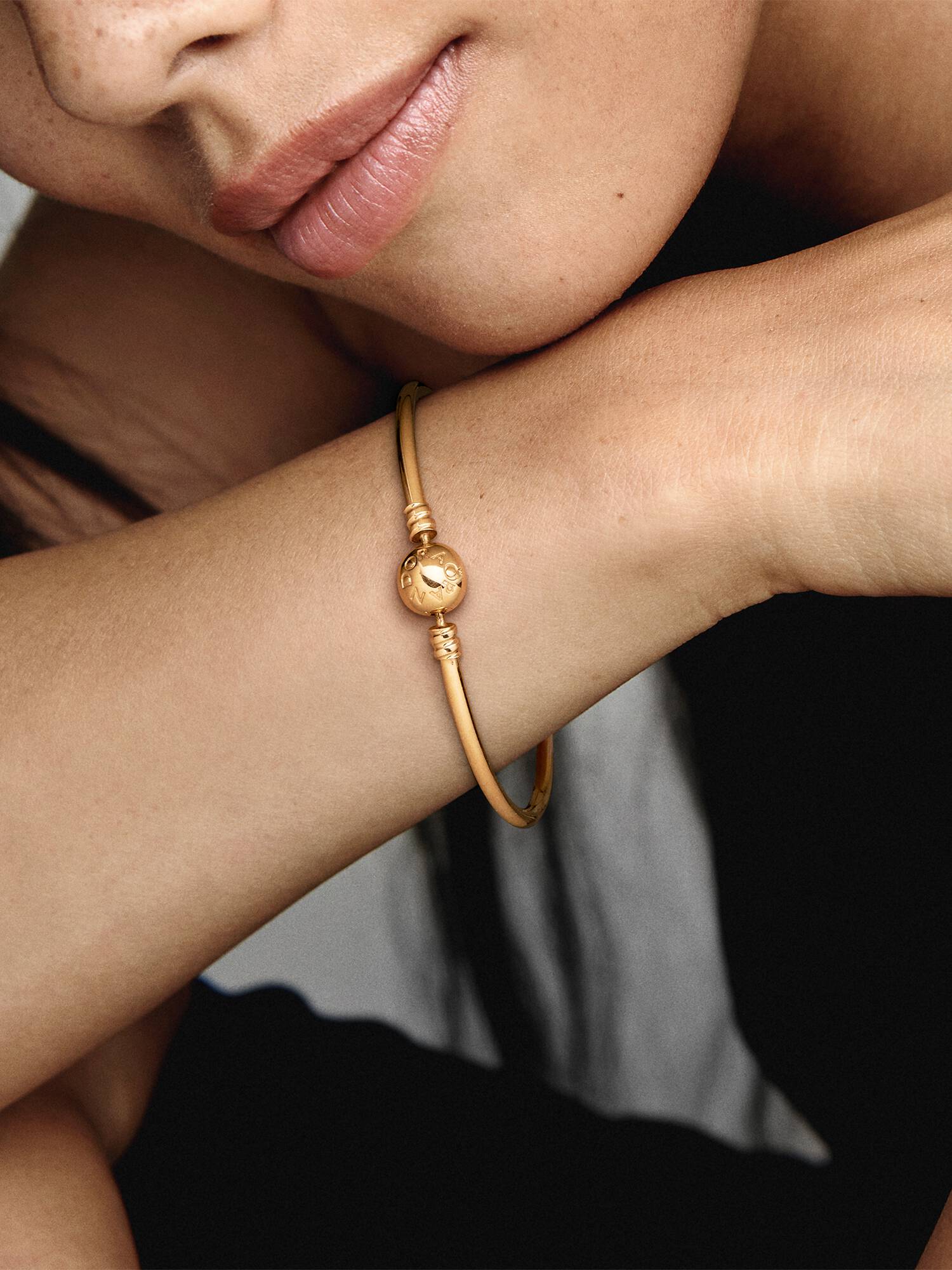 Pandora Moments Bangle