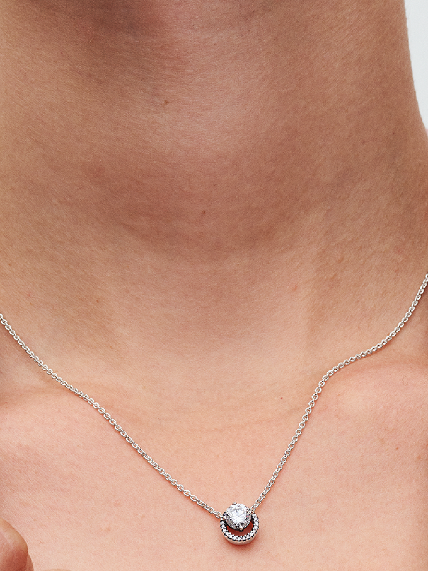 Женское колье Pandora Sparkling Round Halo Pendant Collier, Sterling silver, цвет: Серебро — фото 3