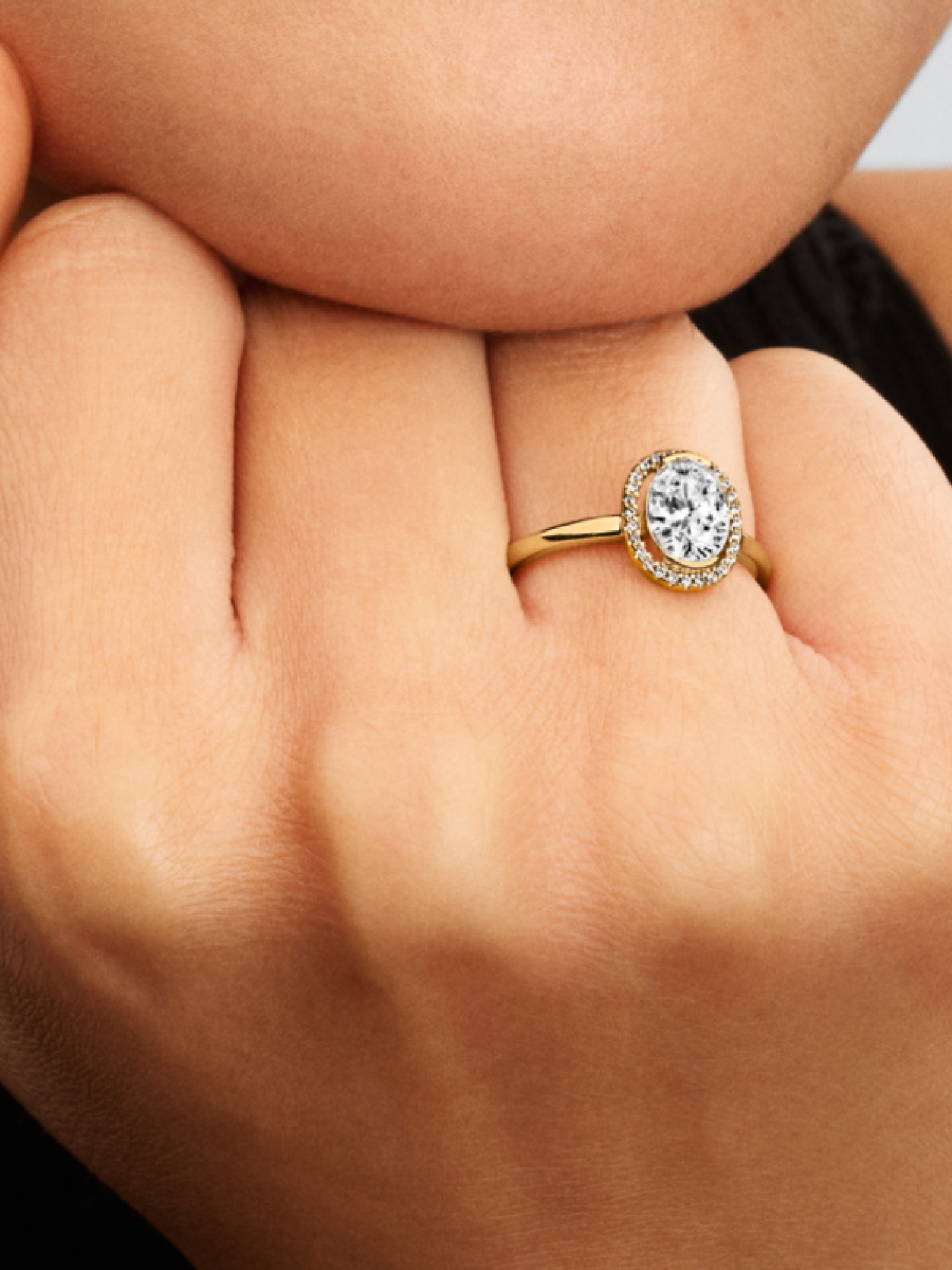 Женское кольцо Pandora Oval Sparkling Halo, цвет: Позолоченный — фото 3