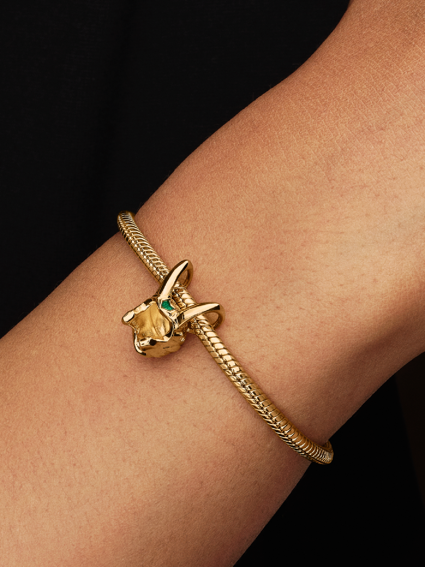 Шарм Pandora Disney Marvel Loki Helmet Charm, цвет: Позолоченный — фото 3
